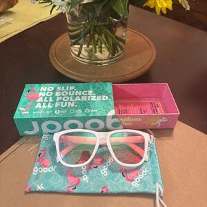 NWB-Goodr polarized Sunglasses-